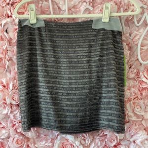Alice & Olivia grey embellished skirt! Size 0! NWT